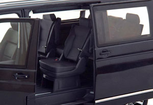 VW MULTIVAN T6 HIGHLINE 2016 BLACK METALLIC — фото 8
