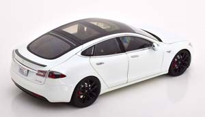 TESLA MODEL S P100D 2016 WHITE-METALLIC — фото 2