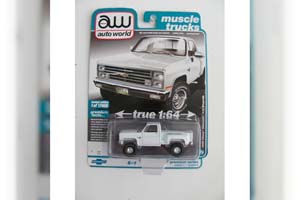 CHEVROLET SILVERADO K10 STEPSIDE, БЕЛЫЙ (ДЛИНА МОДЕЛИ 6-10 СМ)