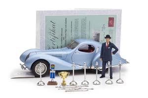 TALBOT-LAGO T150-SS 1937-39 СИНИЙ CONCOURS DELEGANCE ДИОРАМА С ФИГУРОЙ И ВИТРИНОЙ — фото 16