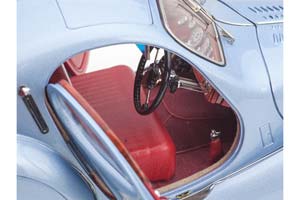 TALBOT-LAGO T150-SS 1937-39 СИНИЙ CONCOURS DELEGANCE ДИОРАМА С ФИГУРОЙ И ВИТРИНОЙ — фото 7