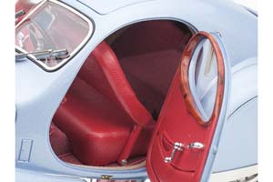TALBOT-LAGO T150-SS 1937-39 СИНИЙ CONCOURS DELEGANCE ДИОРАМА С ФИГУРОЙ И ВИТРИНОЙ — фото 8
