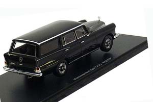 MERCEDES-BENZ 220 UNIVERSAL STATION WAGON, BLACK — фото 2