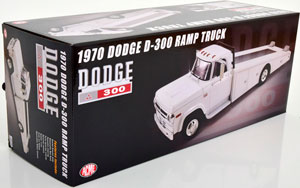 DODGE D-300 RAMP TRUCK 1970 WHITE — фото 4