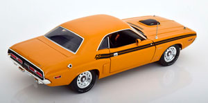 DODGE CHALLENGER R/T HEMI 1971 LIGHTBROWN BLACK — фото 2