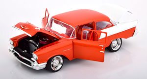 CHEVROLET 150 CUSTOM CRUISER 1957 ORANGE-METALLIC WHITE — фото 3