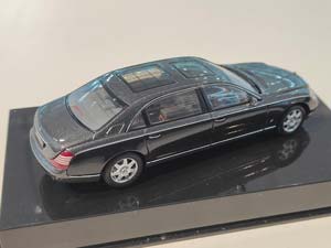 MAYBACH 62 LWB LIMOUSINE 2004 СЕРЫЙ/ЧЕРНЫЙ (БОКС МОЖЕТ ИМЕТЬ ПОТЕРТОСТИ ИЛИ ТРЕЩИНЫ) — фото 2