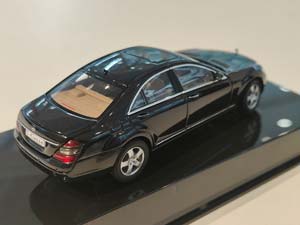MERCEDES BENZ S-CLASS (W221) 2005 ЧЕРНЫЙ (БОКС МОЖЕТ ИМЕТЬ ПОТЕРТОСТИ ИЛИ ТРЕЩИНЫ) — фото 2