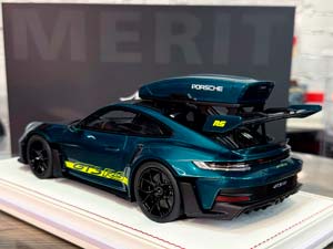 PORSCHE 911 (992) GT3 RS LUGGAGE RACING GREEN/GREEN LIVERY WITH BLACK WHEELS / ПОРШЕ 911 992 GT3 RS LUGGAGE ГОНОЧНЫЙ ЗЕЛЕНЫЙ/ЗЕЛЕНЫЙ ЛИВРЕЯ С ЧЕРНЫМИ КОЛЕСАМИ (ЛИМИТ 07/20) — фото 7