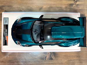 PORSCHE 911 (992) GT3 RS LUGGAGE RACING GREEN/GREEN LIVERY WITH BLACK WHEELS / ПОРШЕ 911 992 GT3 RS LUGGAGE ГОНОЧНЫЙ ЗЕЛЕНЫЙ/ЗЕЛЕНЫЙ ЛИВРЕЯ С ЧЕРНЫМИ КОЛЕСАМИ (ЛИМИТ 07/20) — фото 9
