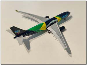 AIRBUS INDUSTRIES A330-243 AZUL LINHAS AEREAS BRASILEIRAS PR-AIV BRAZIL FLAG COLORS (ДЛИНА 14,75 СМ) — фото 2