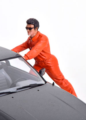 МОДЕЛЬ ФИГУРКИ MECHANIKER KEN ORANGE