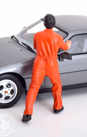 МОДЕЛЬ ФИГУРКИ MECHANIKER KEN ORANGE — фото 2