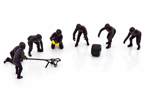 FIGUREN PIT CREW SET 2 7 FIGURINES WITH ACESSORIES BLACK / НАБОР ИЗ 7 ФИГУРОК ПИТ-КОМАНДЫ С АКСЕССУАРАМИ, КОМПЛЕКТ 2, ЧЕРНЫЙ