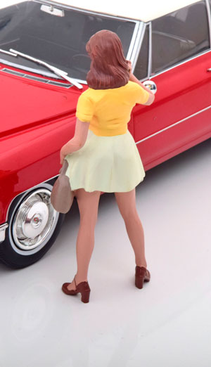 МОДЕЛЬ ФИГУРКИ THE DEALERSHIP CUSTOMER NO 2 — фото 2