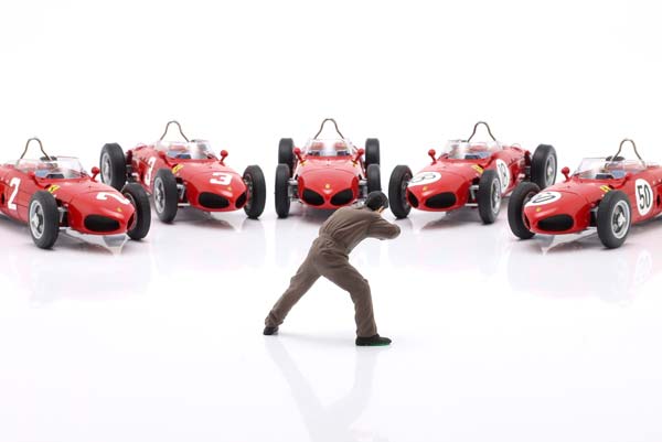 MECHANIC WITH BROWN OVERALL AT MOTOR - FIGURE FIGURENMANUFAKTUR / МЕЧАНИК КОРИЧНЕВЫЙ ОВЕРАЛЛ АТ МОТОР ФИГУРКА ФИГУРЕНМАНУФАКТУР — фото 2