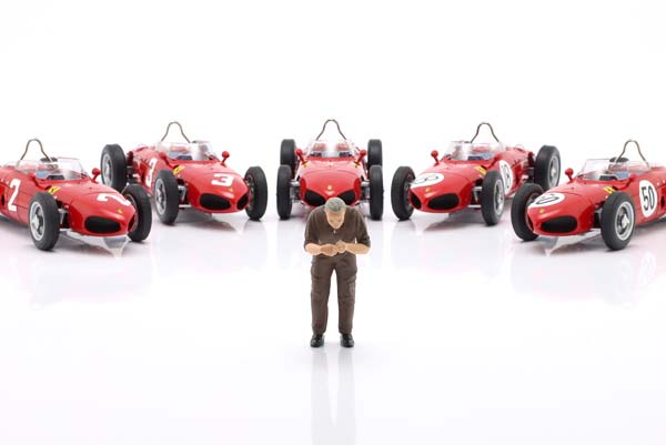 MECHANIC WITH BROWN OVERALL AND SPARK PLUG - FIGURE FIGURENMANUFAKTUR / МЕЧАНИК КОРИЧНЕВЫЙ ОВЕРАЛЛ СПАРК ПЛУГ ФИГУРКА ФИГУРЕНМАНУФАКТУР