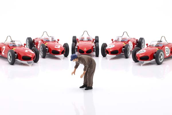 MECHANIC WITH BROWN OVERALL BENT - FIGURE FIGURENMANUFAKTUR / МЕЧАНИК КОРИЧНЕВЫЙ ОВЕРАЛЛ БЕНТ ФИГУРКА ФИГУРЕНМАНУФАКТУР