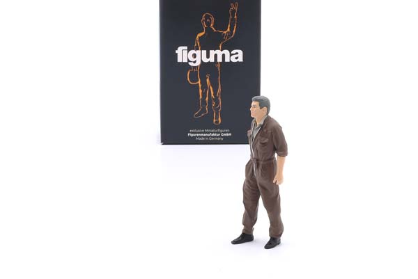GIULIO B. WITH BROWN OVERALL - FIGURE FIGURENMANUFAKTUR / ГИУЛИО КОРИЧНЕВЫЙ ОВЕРАЛЛ ФИГУРКА ФИГУРЕНМАНУФАКТУР — фото 3