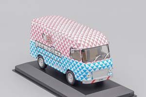 ALFA ROMEO F20 "PERMAFLEX" 1970, PINK / BLUE — фото 3