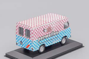 ALFA ROMEO F20 "PERMAFLEX" 1970, PINK / BLUE — фото 2
