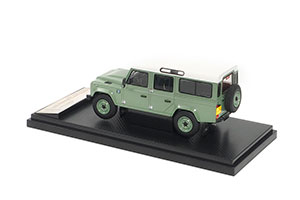 LAND ROVER DEFENDER 110 HERITAGE EDITION 2015 GREEN — фото 2