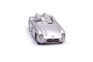 MERCEDES BENZ 300 SLR ROADSTER W196S 1955 СЕРЕБРИСТЫЙ — фото 3