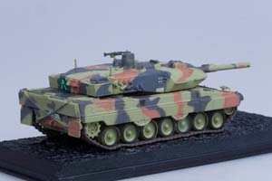 TANK LEOPARD 2 A5 3./PZ.BTL. 104 TASK FORCE "ZUR" ORAHOVAC KOSOVO (2000) / ТАНК ЛЕОПАРД 2А5 КОНФЛИКТ В КОСОВО — фото 7