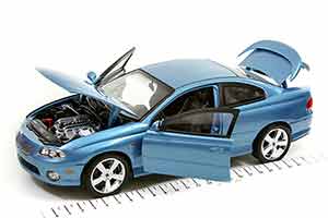PONTIAC GTO 2004 BLUE METALLIC SPECIAL EDITION FOR CAR AND DRIVER — фото 5