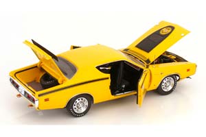 DODGE CHARGER SUPER BEE 1971 YELLOW BLACK — фото 4