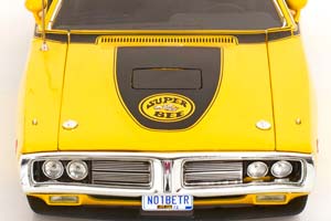 DODGE CHARGER SUPER BEE 1971 YELLOW BLACK — фото 6