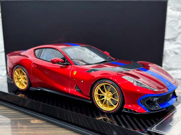 FERRARI 812 COMPETIZIONE METALLIC RED/BLUE STRIPE / ФЕРРАРИ 812 КОМПЕТИЦИОНЕ КРАСНЫЙ МЕТАЛЛИК/СИНИЙ ПОЛОСА — фото 3