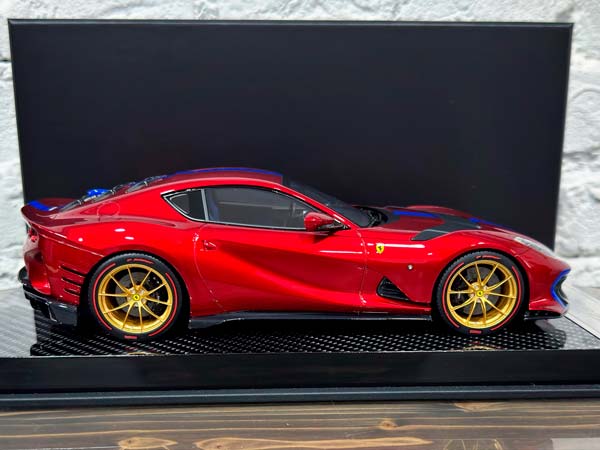 FERRARI 812 COMPETIZIONE METALLIC RED/BLUE STRIPE / ФЕРРАРИ 812 КОМПЕТИЦИОНЕ КРАСНЫЙ МЕТАЛЛИК/СИНИЙ ПОЛОСА — фото 4