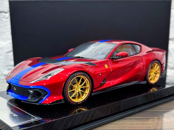 FERRARI 812 COMPETIZIONE METALLIC RED/BLUE STRIPE / ФЕРРАРИ 812 КОМПЕТИЦИОНЕ КРАСНЫЙ МЕТАЛЛИК/СИНИЙ ПОЛОСА