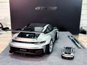 PORSCHE 911 (992) GT3 RS WEISSACH PACKAGE GT SILVER 1:18 & / ПОРШЕ 911 992 GT3 RS ПАКЕТ WEISSACH GT СЕРЕБРИСТЫЙ (ЛИМИТ 07/20) — фото 3
