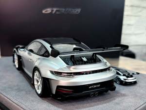 PORSCHE 911 (992) GT3 RS WEISSACH PACKAGE GT SILVER 1:18 & / ПОРШЕ 911 992 GT3 RS ПАКЕТ WEISSACH GT СЕРЕБРИСТЫЙ (ЛИМИТ 07/20) — фото 4