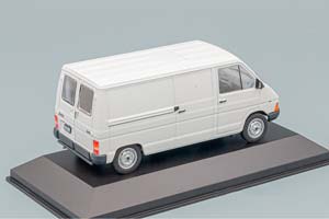 RENAULT TRAFIC (1986) — фото 2