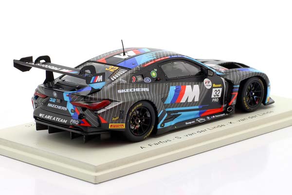 BMW M4 GT3 #32 WINNER 12H BATHURST 2025 TEAM WRT / БМВ M4 ГТ3 ПОБЕДИТЕЛЬ 12 ЧАСОВ БАТЕРСТ КОМАНДА ВРТ — фото 2