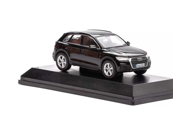 AUDI Q5 2016 BLACK / АУДИ Q5 2016 ЧЕРНЫЙ (ДЛИНА 15 СМ, БОКС МОЖЕТ ИМЕТЬ ПОВРЕЖДЕНИЯ, КАРТОННОЙ УПАКОВКИ НЕТ) — фото 2