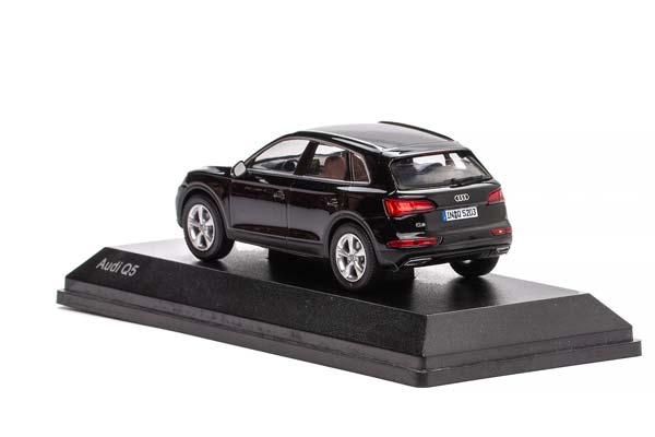 AUDI Q5 2016 BLACK / АУДИ Q5 2016 ЧЕРНЫЙ (ДЛИНА 15 СМ, БОКС МОЖЕТ ИМЕТЬ ПОВРЕЖДЕНИЯ, КАРТОННОЙ УПАКОВКИ НЕТ) — фото 3