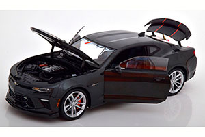 CHEVROLET CAMARO SS 50TH ANNIVERSARY OF THE CAMARO 2017 GREY METALLIC/ORANGE LIMITED EDITION 1002 PCS — фото 3