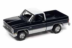 CHEVROLET SILVERADO 1985 DARK BLUE POLY BODY WITH WHITE LOWER & WHITE ROOF (СИНИЙ С БЕЛЫМ) (ДЛИНА МОДЕЛИ 6-10 СМ)