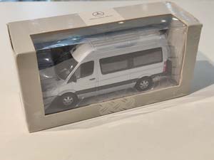 MERCEDES W906 SPRINTER СЕРЕБРИСТЫЙ (БОКС МОЖЕТ ИМЕТЬ ПОТЕРТОСТИ ИЛИ ТРЕЩИНЫ) — фото 3