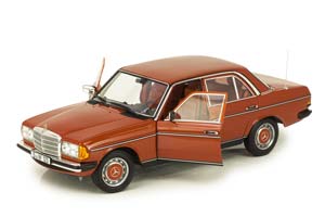 MERCEDES W123 E200 E-CLASS LIMOUSINE 1980-1985 ENGLISH RED LIMITED EDITION 1000 PCS — фото 3