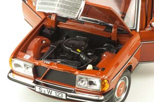 MERCEDES W123 E200 E-CLASS LIMOUSINE 1980-1985 ENGLISH RED LIMITED EDITION 1000 PCS — фото 7