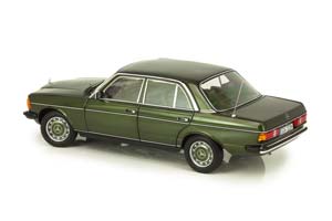 MERCEDES W123 E200 E-CLASS LIMOUSINE 1980-1985 GREEN LIMITED EDITION 1000 PCS — фото 12