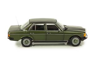 MERCEDES W123 E200 E-CLASS LIMOUSINE 1980-1985 GREEN LIMITED EDITION 1000 PCS — фото 13