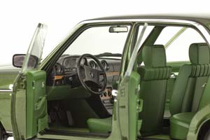 MERCEDES W123 E200 E-CLASS LIMOUSINE 1980-1985 GREEN LIMITED EDITION 1000 PCS — фото 5