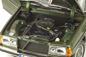 MERCEDES W123 E200 E-CLASS LIMOUSINE 1980-1985 GREEN LIMITED EDITION 1000 PCS — фото 7