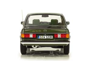 MERCEDES W123 E200 E-CLASS LIMOUSINE 1980-1985 GREEN LIMITED EDITION 1000 PCS — фото 10